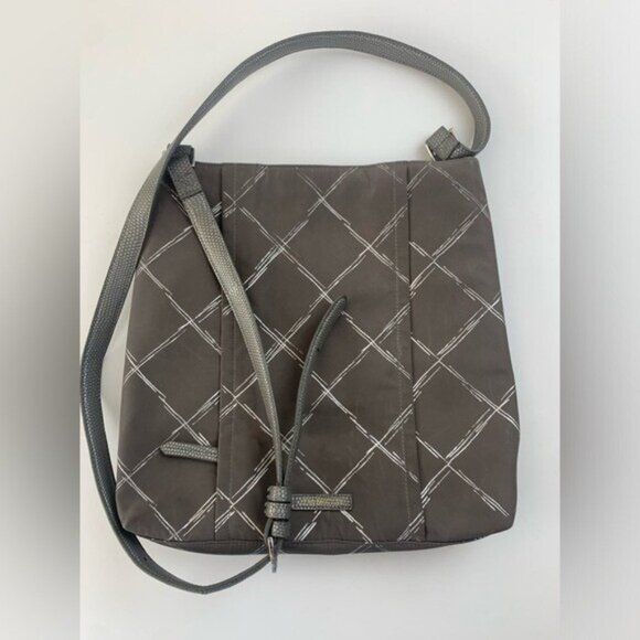 Vera Bradley Silver Nylon Crossbody Shoulder Bag Purse Diamond Pattern Adj Strap - Picture 4 of 11